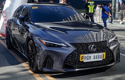 ​Lexus LFA вошел в звездный состав фильма «Девять жизней»